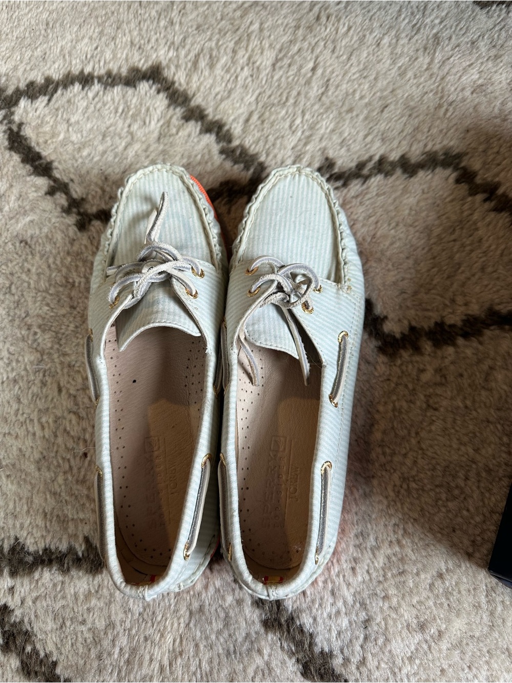 Women’s Sperry seersucker boat shoes - worn once or twice - size 9.5